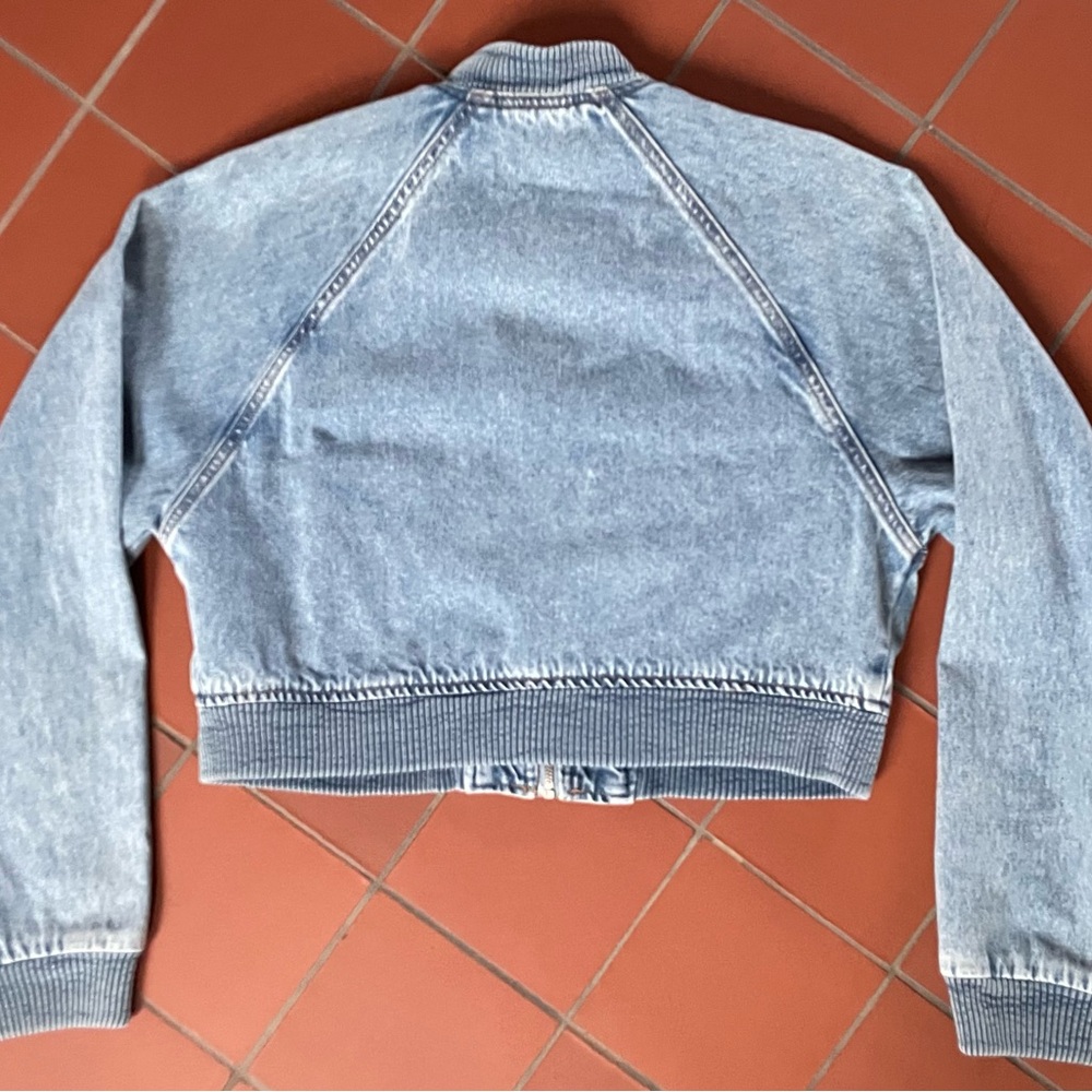 Pull And Bear Lightweight Cropped Denim Bomber Ja… - image 7